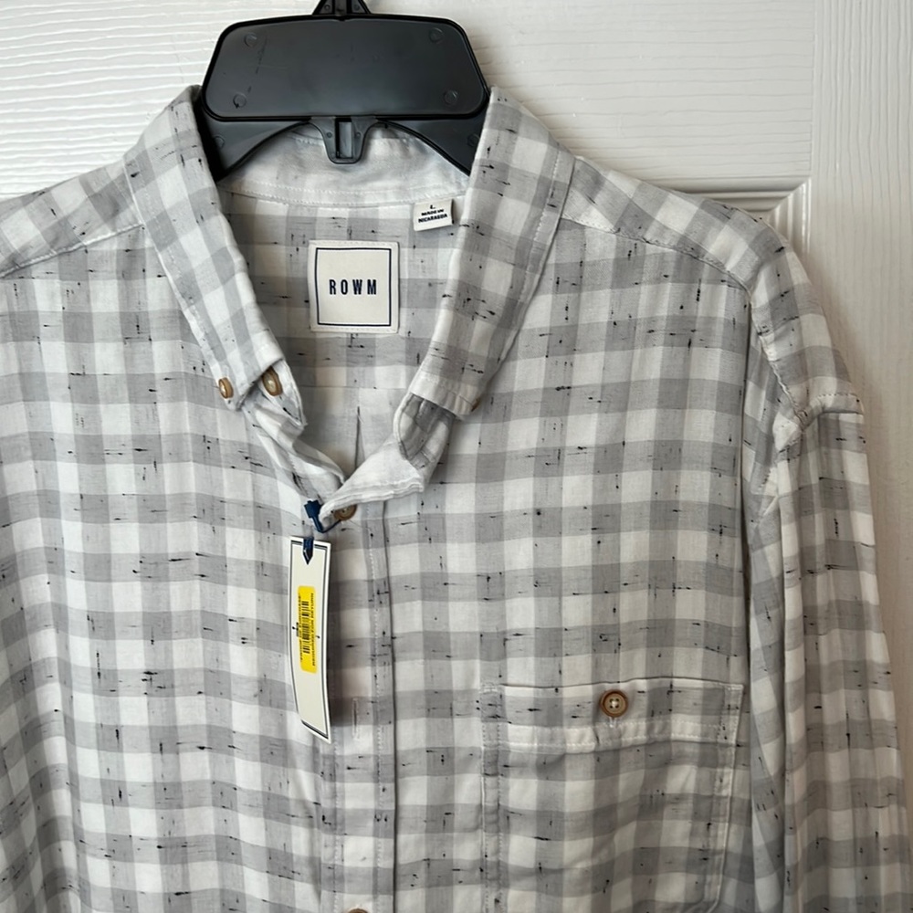 Rowm Long sleeve button down size L